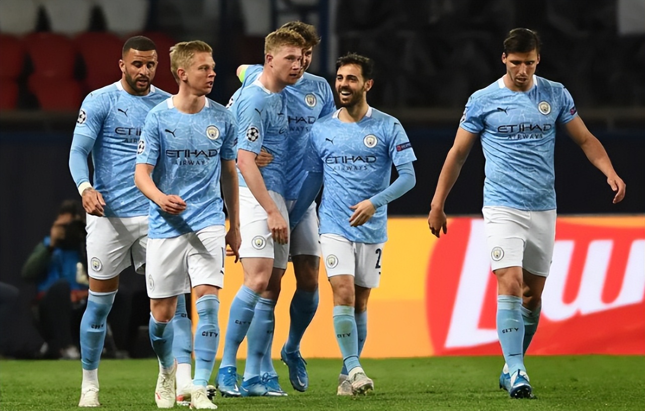 WBG官博晒照：今天也是投入认真训练的微博哥